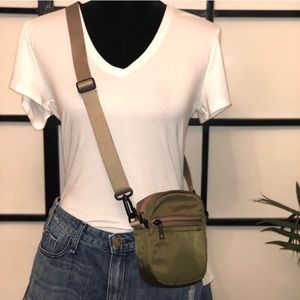 Green sling bag
